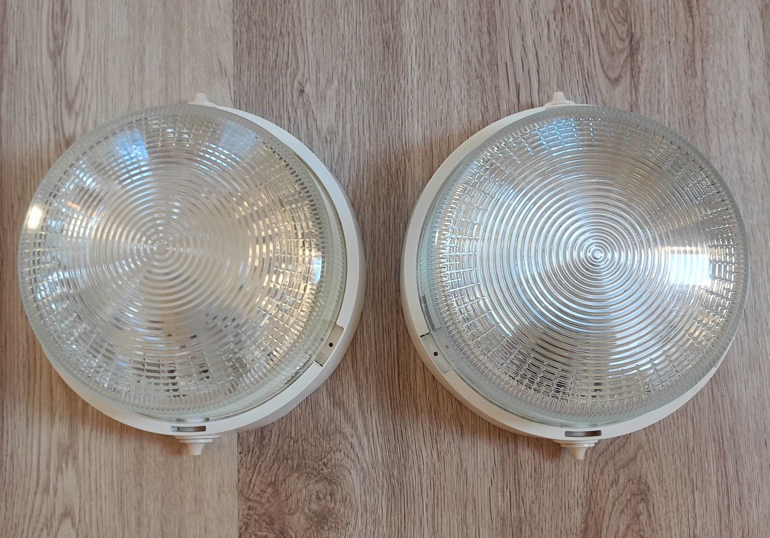 Lampy ścienne garażowe