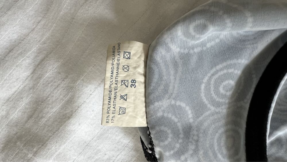 Купальник жіночий суцільний