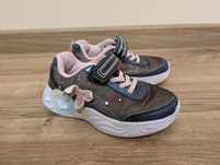 Buty adidasy  rozmiar 29  dla dziewczynki