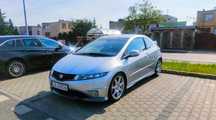 Honda Civic 2x koła 18, bezwypadkowy, nowe opony Pirelli P Zero, serwisy na 8 tyś