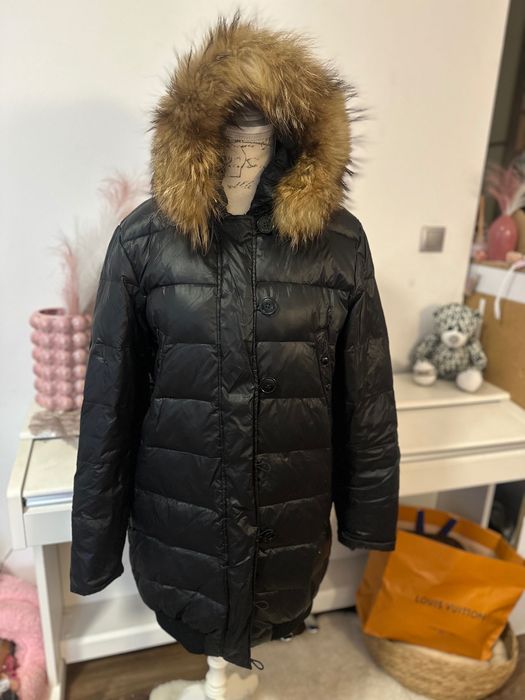 Kurtka zimowa puchowa z naturalnym futerkiem moncler