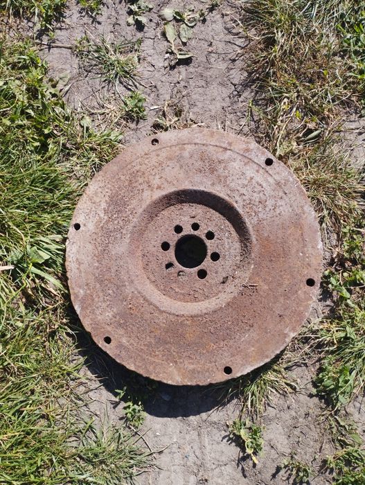 Маховик діаметром 40см