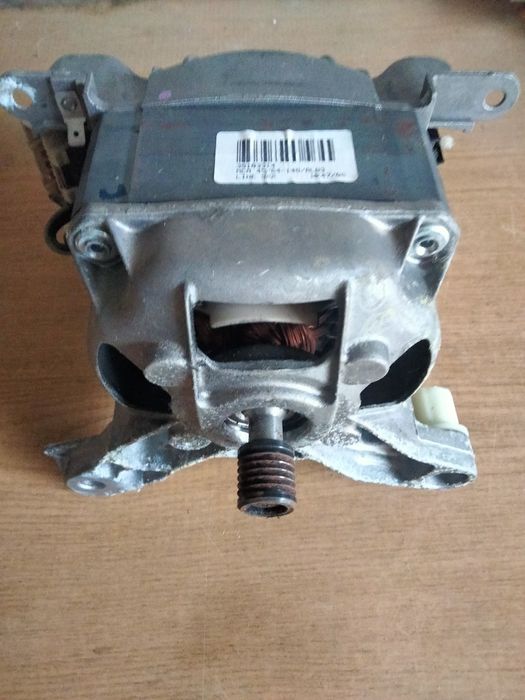 Двигун до пральної машини