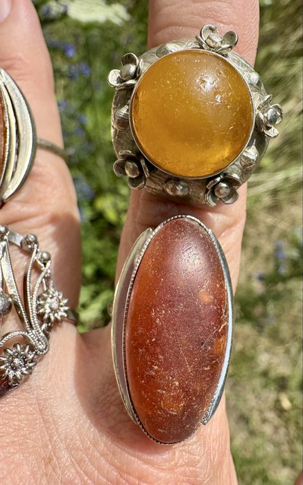 Stare pierścionki z bursztynem nie Srebro z PRL vintage unikat bizu