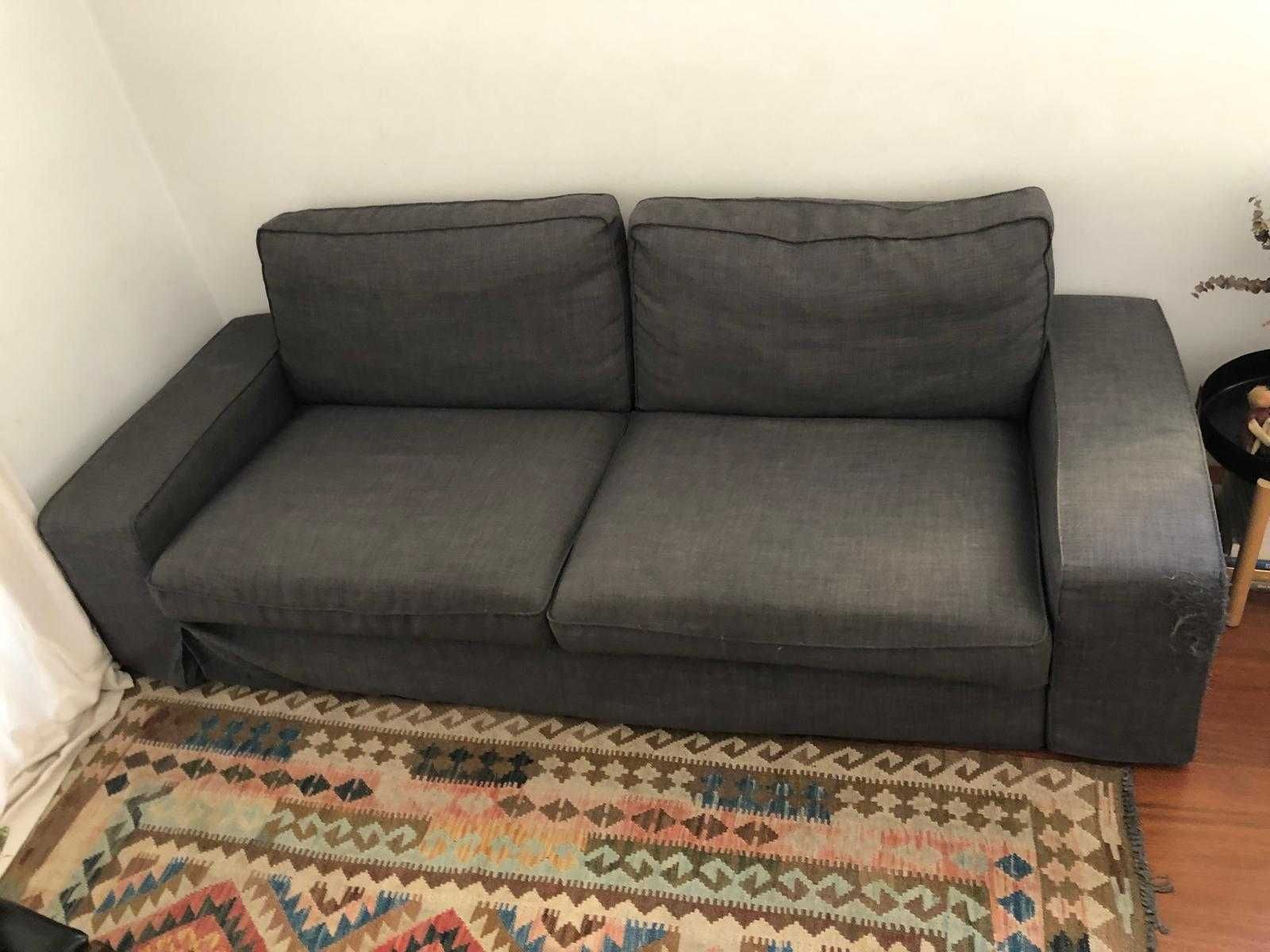 Sofá 3 lugares Ikea modelo KIVIK