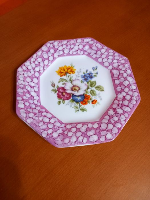 Prato de porcelana japonesa