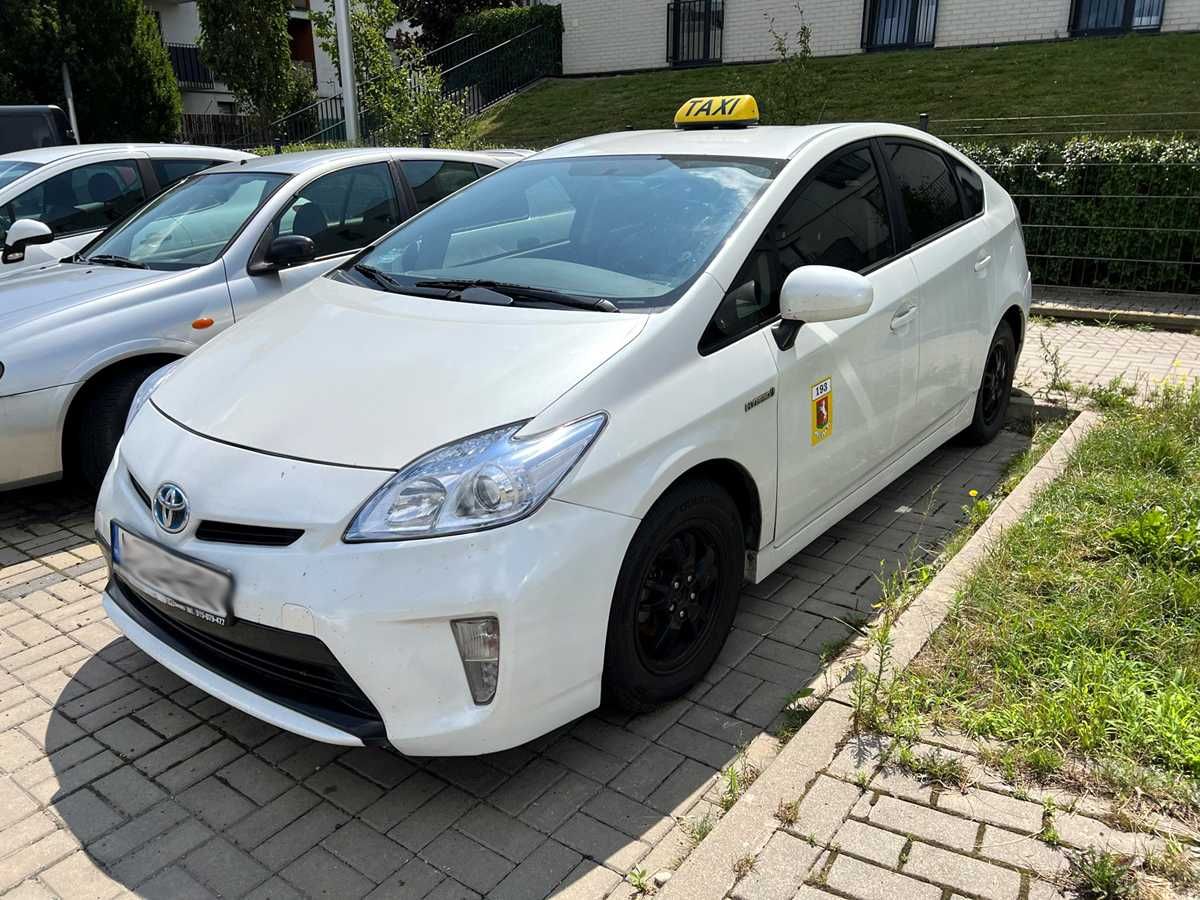 Wynajem TAXI LUBLIN Toyota Corolla, Prius, Fabia BLIQ BOLT UBER FN