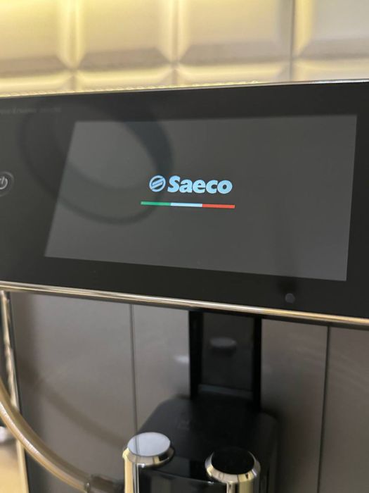 Продається кавомашина Saeco SM 6682/10