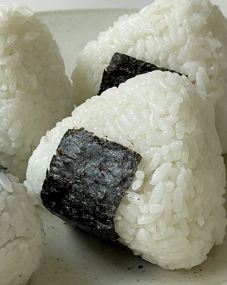 Faço Onigiris caseiros