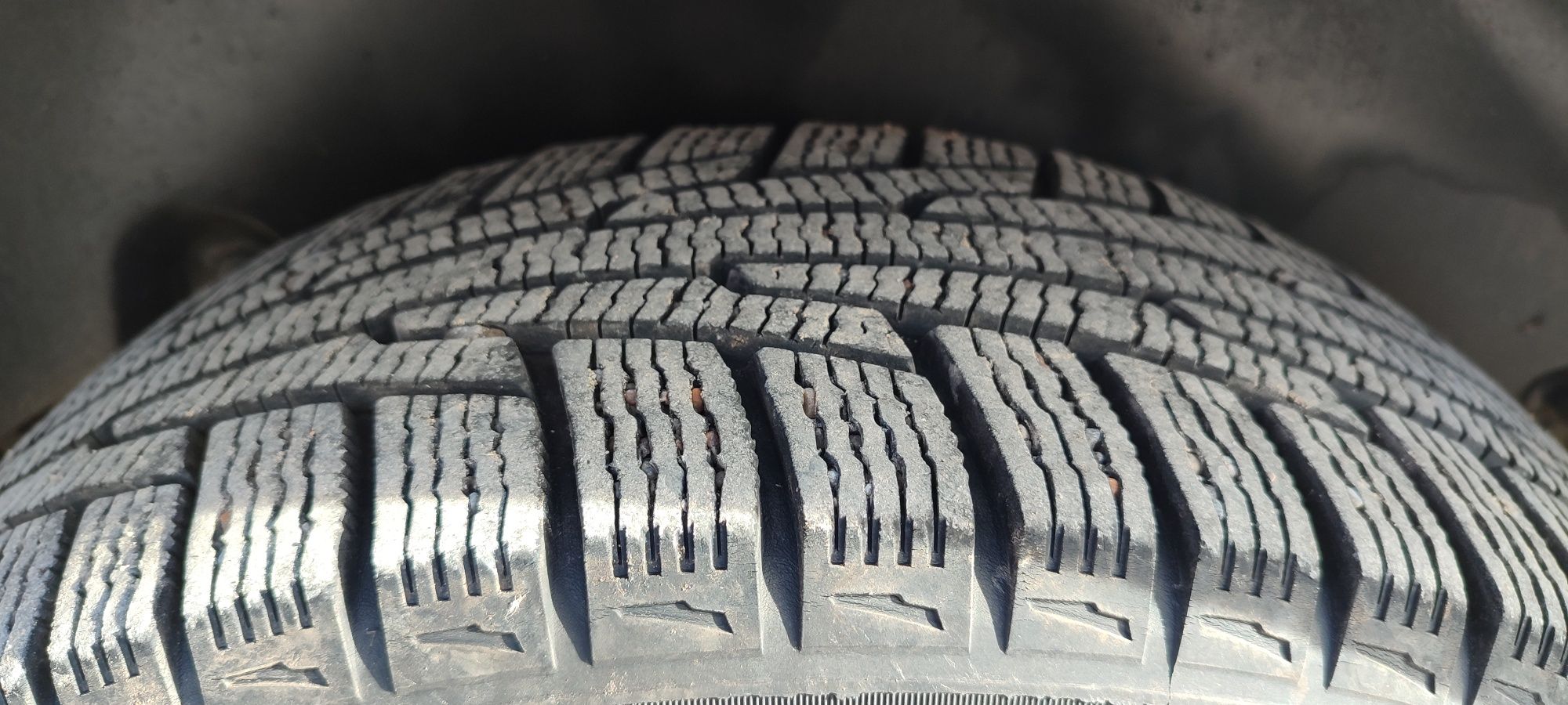 Резина с дисками NOKIAN TYRES 185/60/15