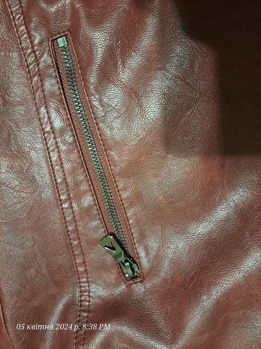 Шкіряна куртка М