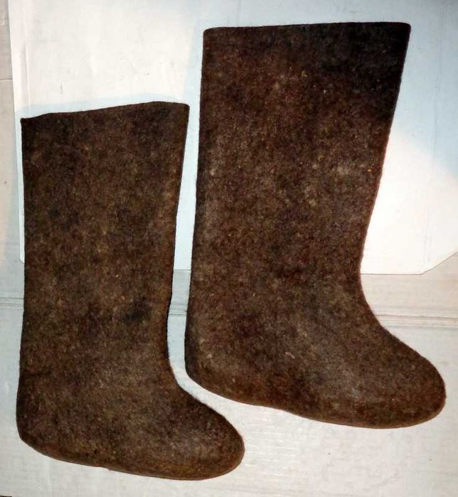 Stare wysokie walonki - nieużywane .