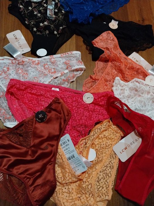 11 sztuk majtki XL/42 kolorowe nowe