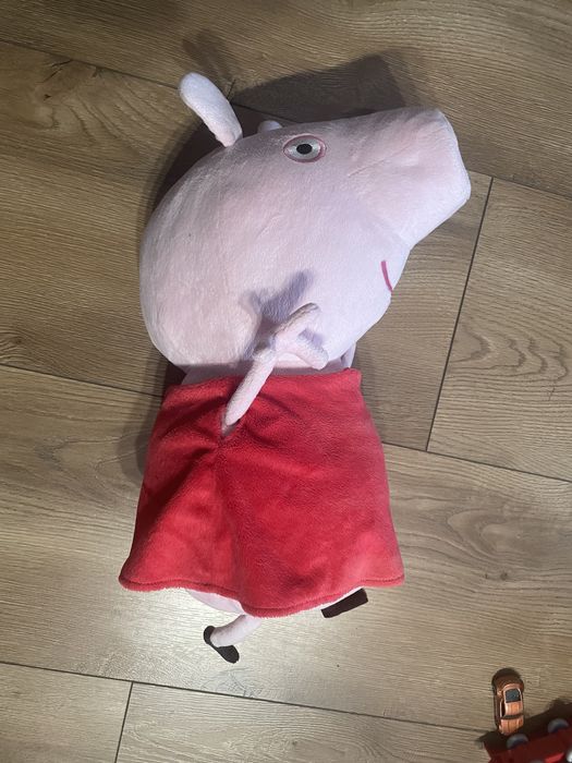Peppa Pig maskotka 40 świnka mówi liczy po ang super zabawka jak nowa