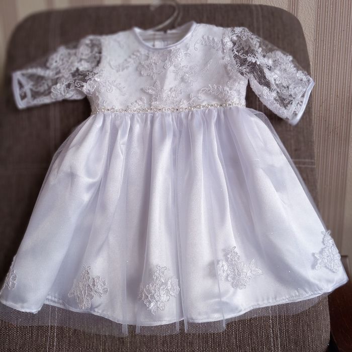 Sukieneczka do chrztu.