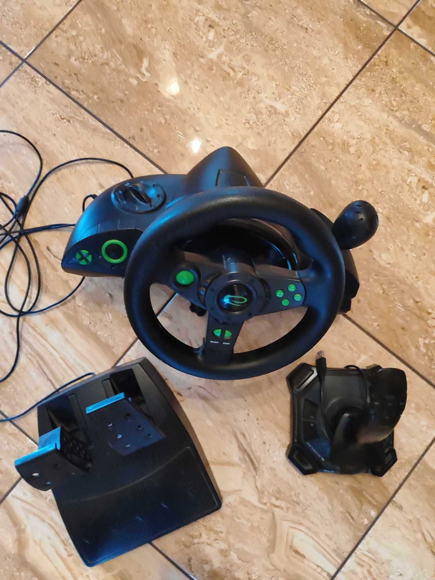 Kierownica Esperanza Nitro EGW102 + Kontroler Logitech ATTACK 3.