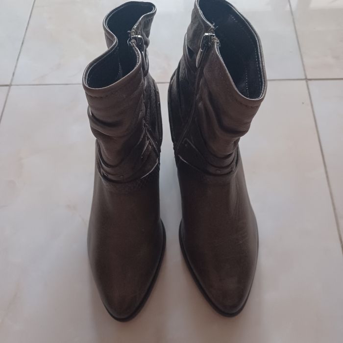 Botki LASOCKI skórzane ocieplane zadbane 39/ salon 319 zł