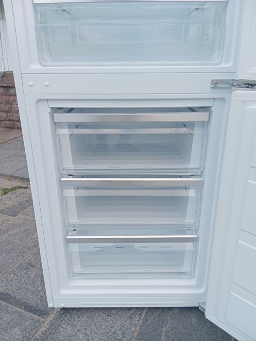 Холодильник Hanseatic 185см из Германии Состояние нового Гарантия