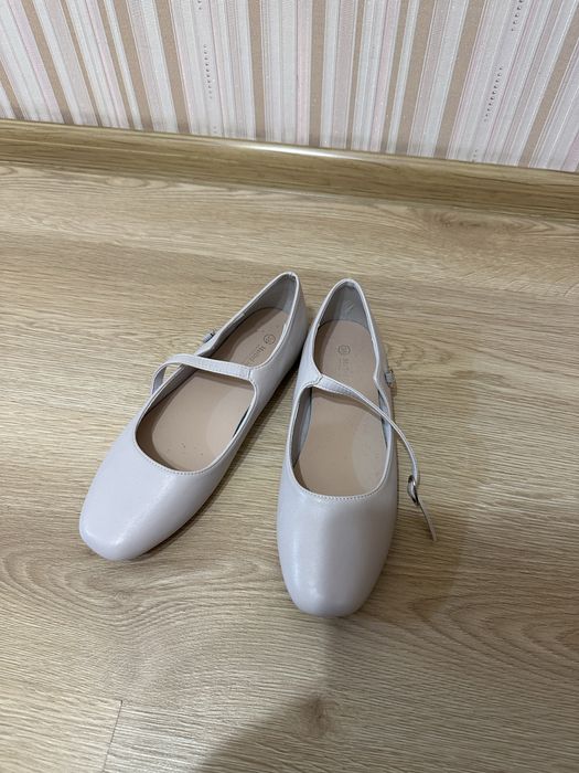 Балетки жіночі 38 розмір (але йдуть на 37)