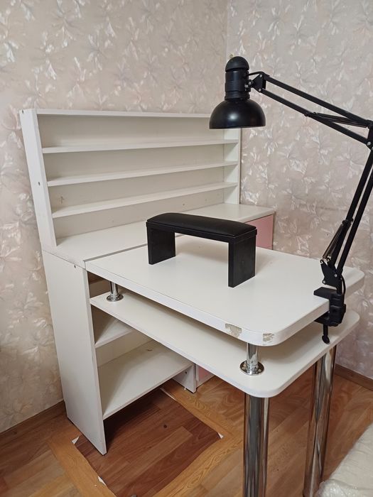 Манікюрний стіл подвійний