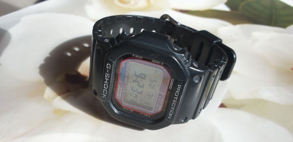 Casio G-SCHOCK GW-M5600 wave ceptor, tough solar