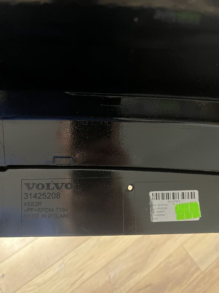 Dyfuzor, dokładka zderzaka Volvo XC-60