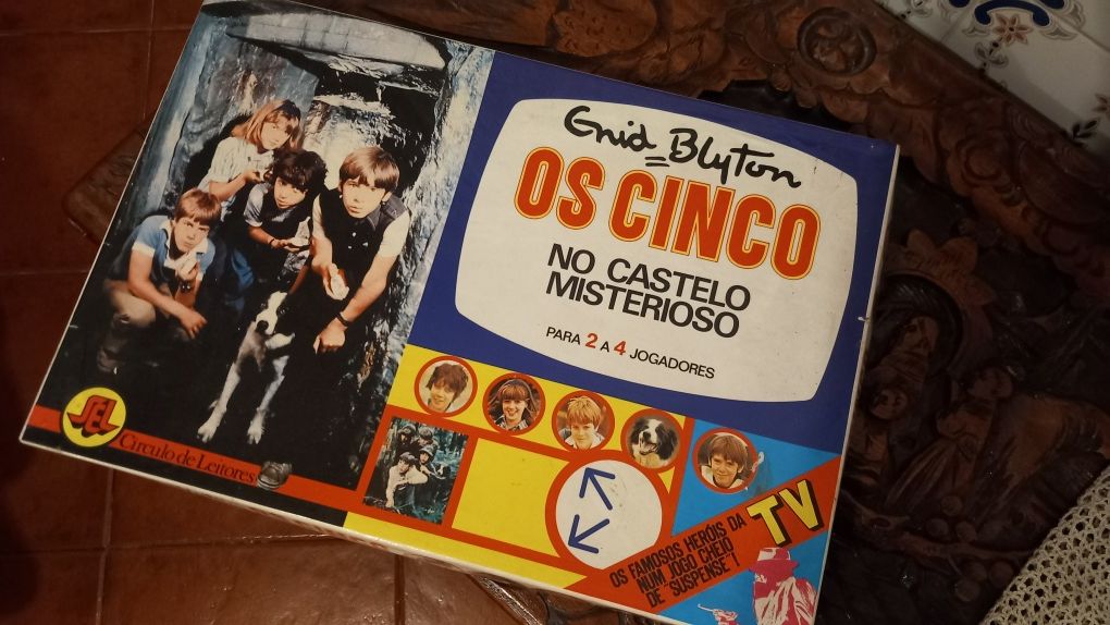Jogo de tabuleiro: OS 5 NO CASTELO MISTERIOSO