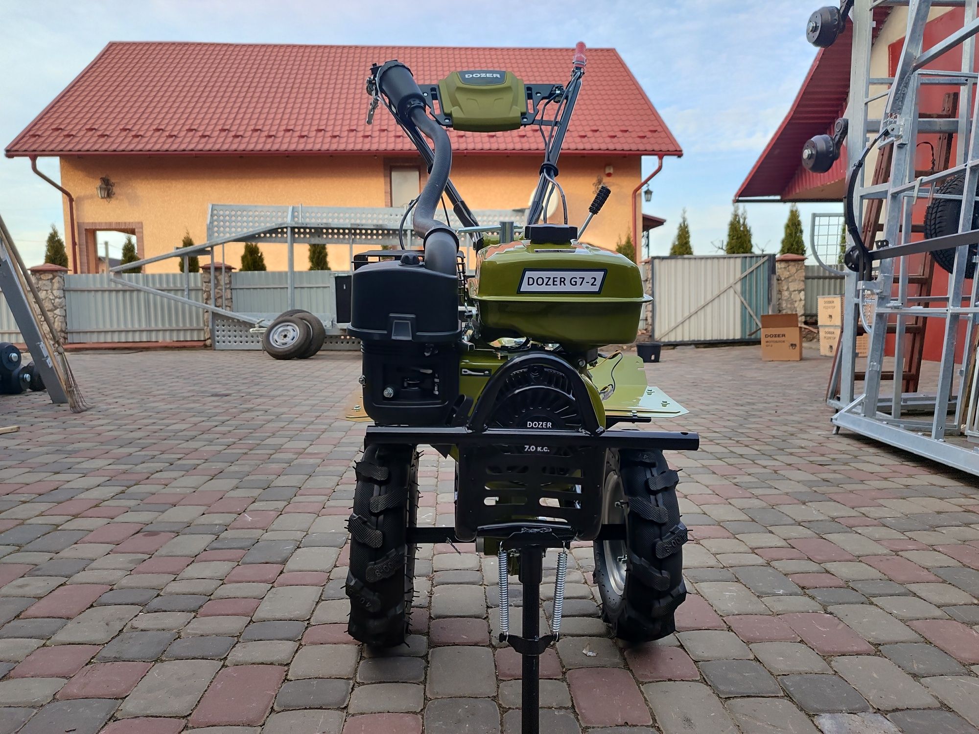 Мотоблок DOZER GZ-2.