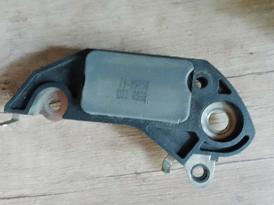 Реле регулятор напряжения ARE 1006