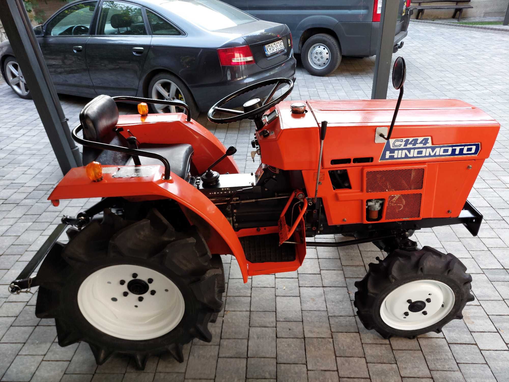 Mini Traktorek Japoński Hinomoto C144 4x4 15km Komplet zaczepów Kubota