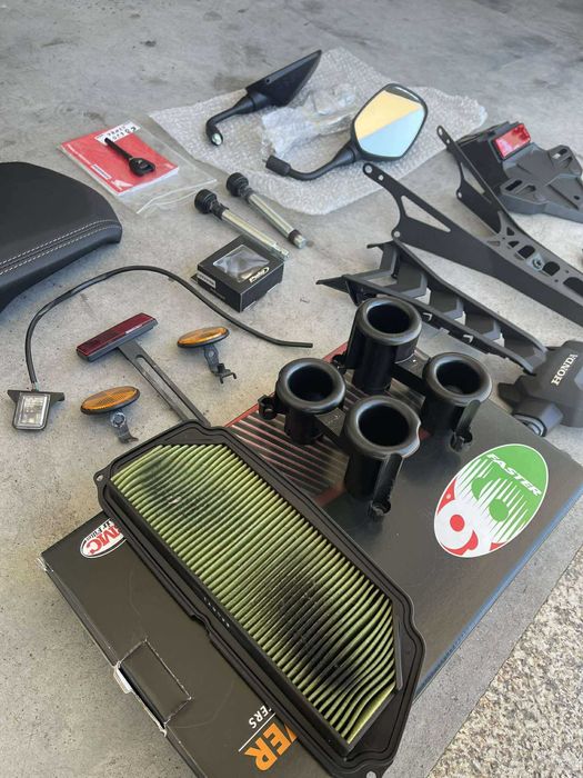 Honda CB650R 2023 35KW (Deslimitada)