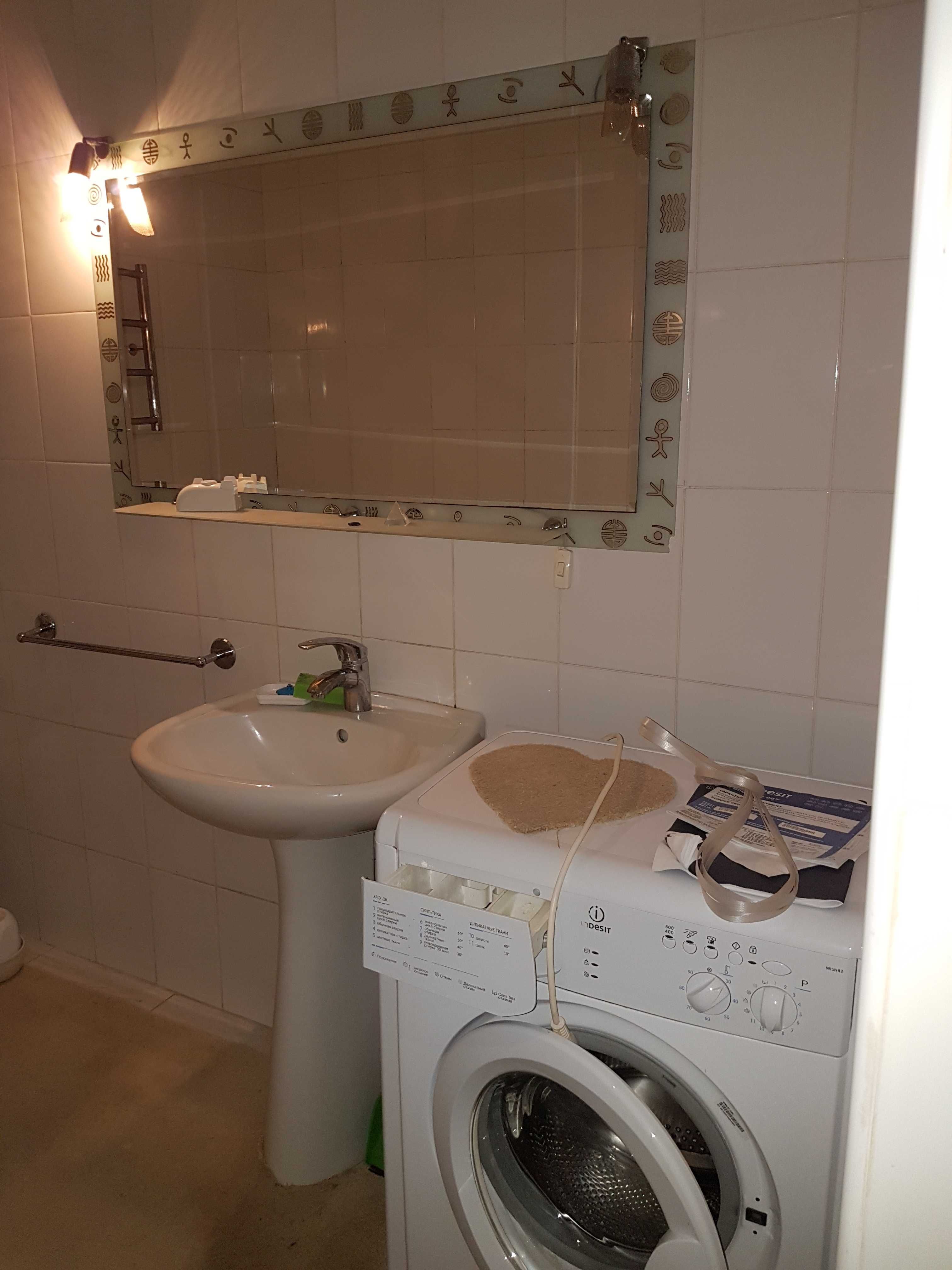 Продам 2 комнатную квартиру в 608 м/р