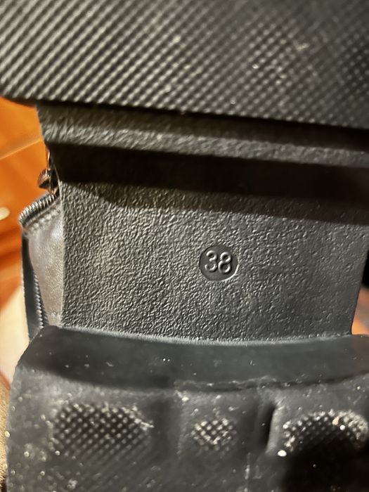 Шкіряне взяття демі