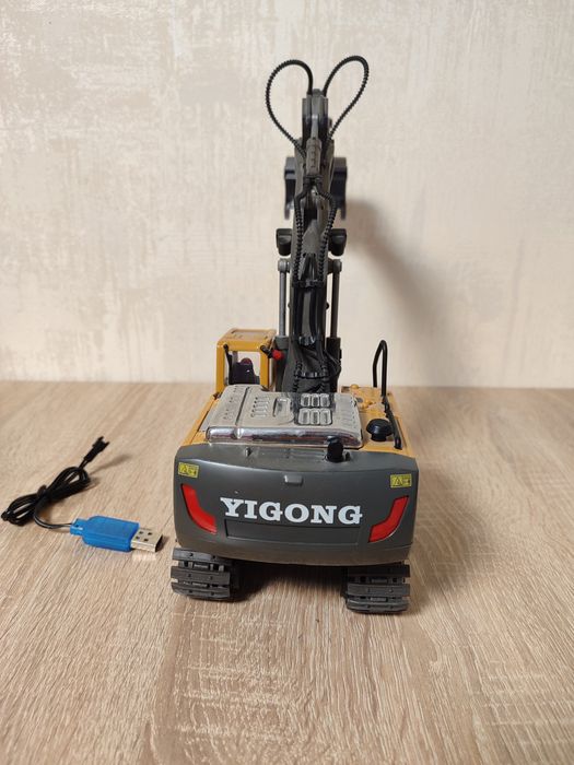 Дитячий екскаватор