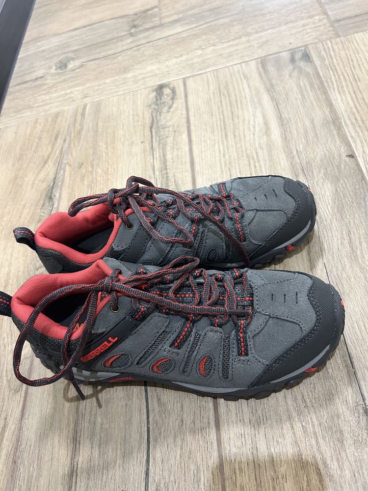 НОВІ Трекінгові жіночі кросівки Merrell