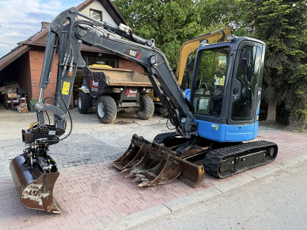 Minikoparka Caterpillar CAT 303.5 E CR z Niemiec 3.5tony 3 łyżki 2800h
