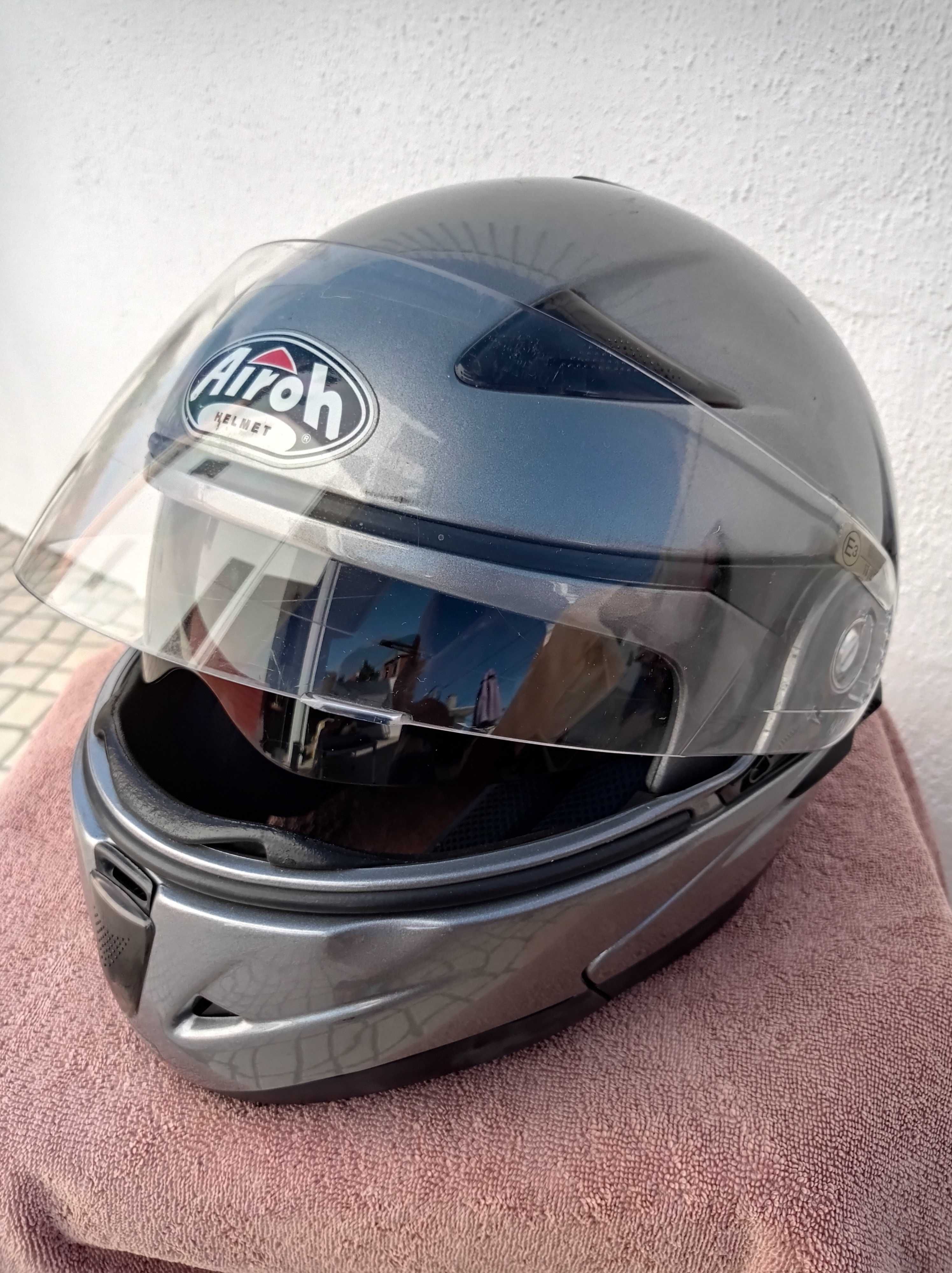 Capacetes MOTO medida M e XL