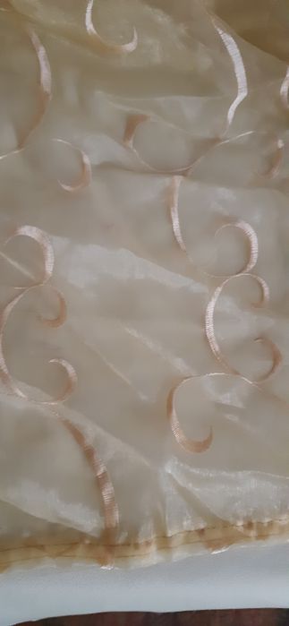 Firana szyfonową z haftem