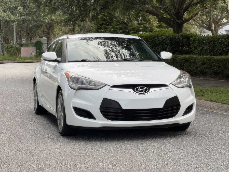 Hyundai Veloster      2016