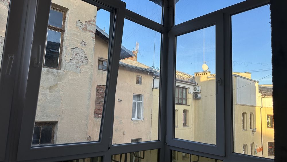 Продається унікальна квартира в центрі міста