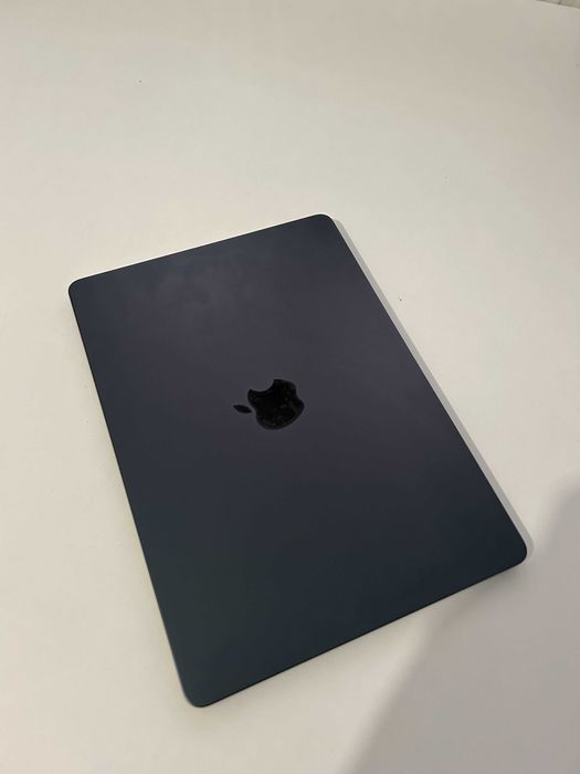 MacBook Air M3 2024 – idealny stan, 16 GB RAM, 256 SSD