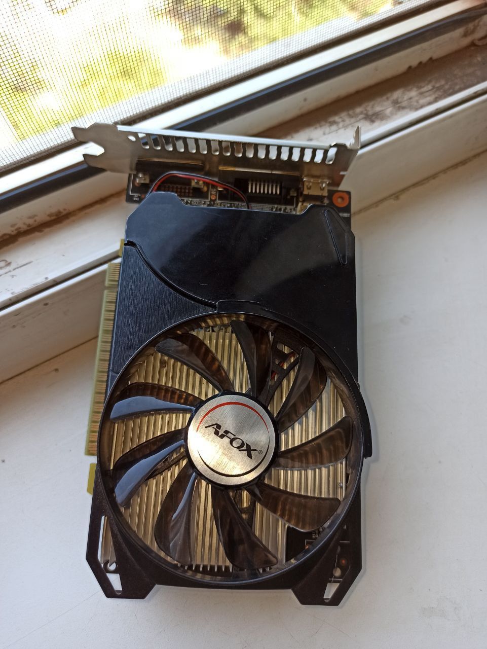 Продам Видеокарту Gt 740 2gb DDR5