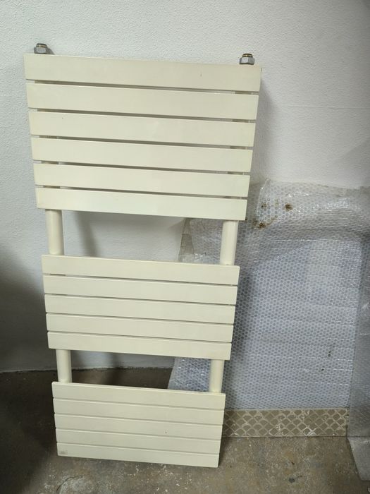 Toalheiro radiador a água