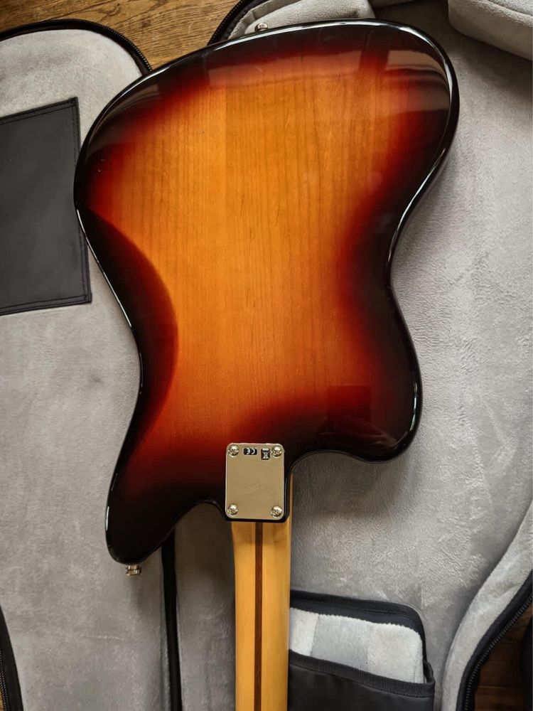 Fender Jaguar zjawiskowa gitara elektryczna