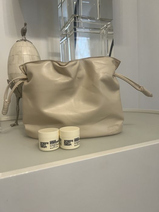 Schwarzkopf   kosmetyczka i maseczki