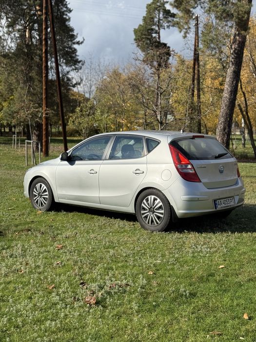 Хюндай І 30 в гарному стані на автоматі
