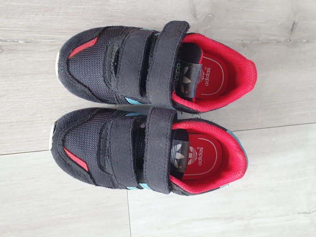 Buty chłopięce adidas 23
