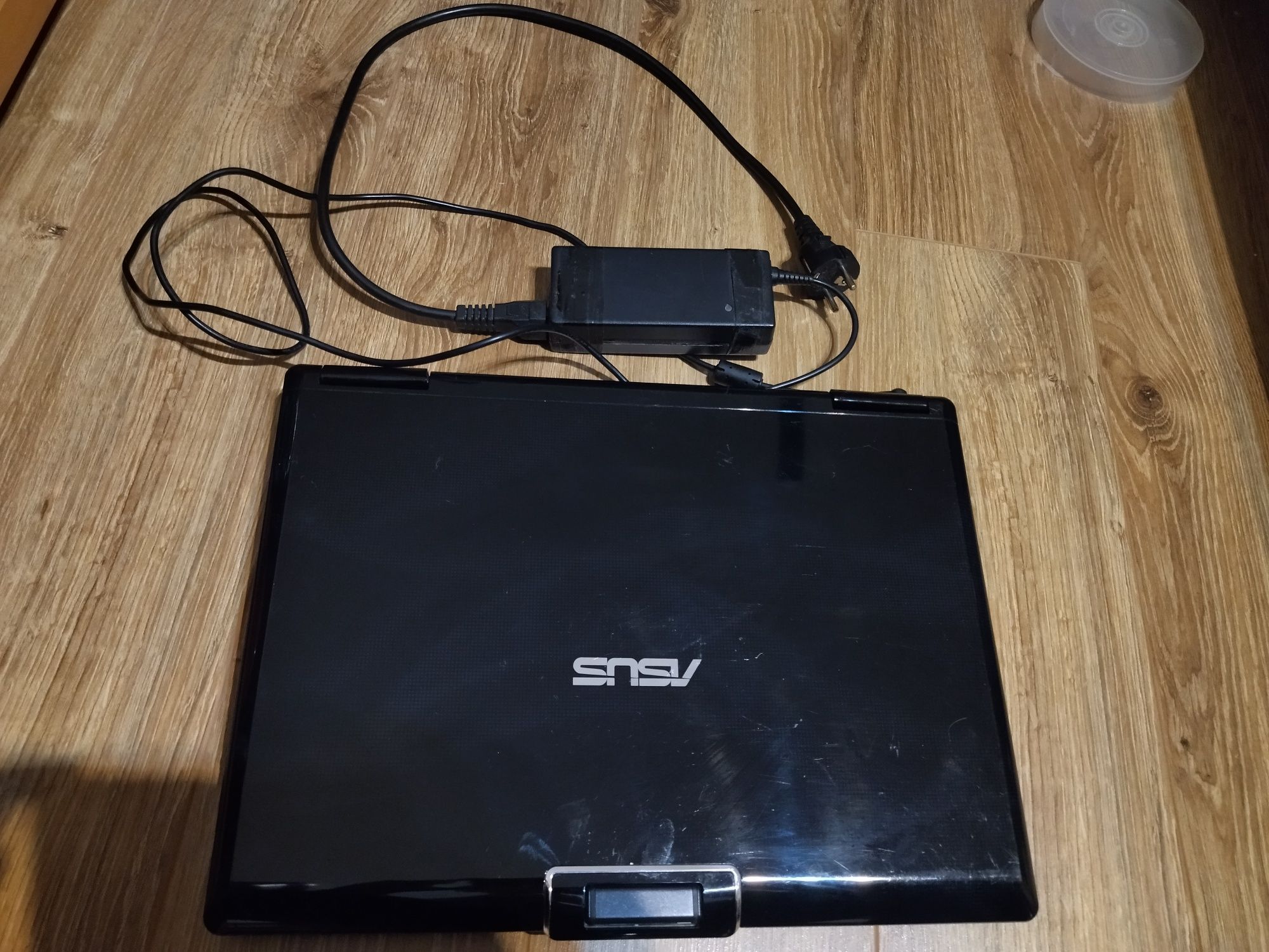 Laptop Asus M51S uszkodzona karta graficzna
