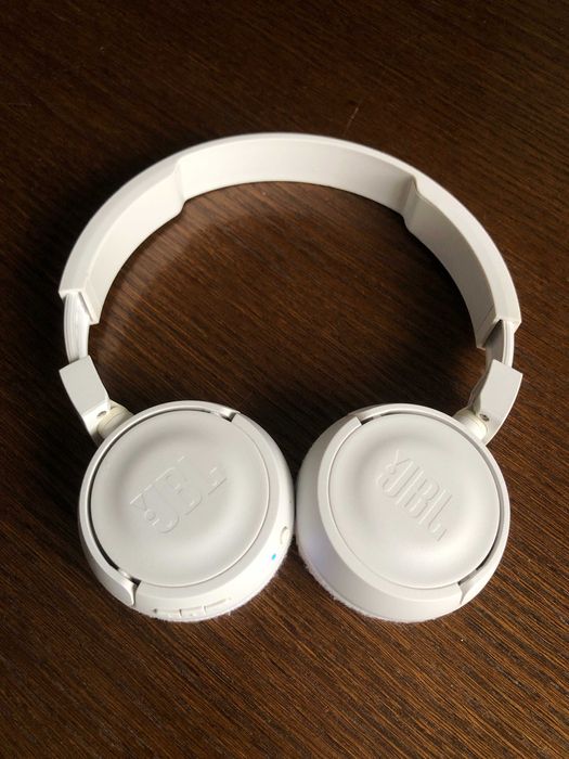 Беспроводные наушники JBL T450BT