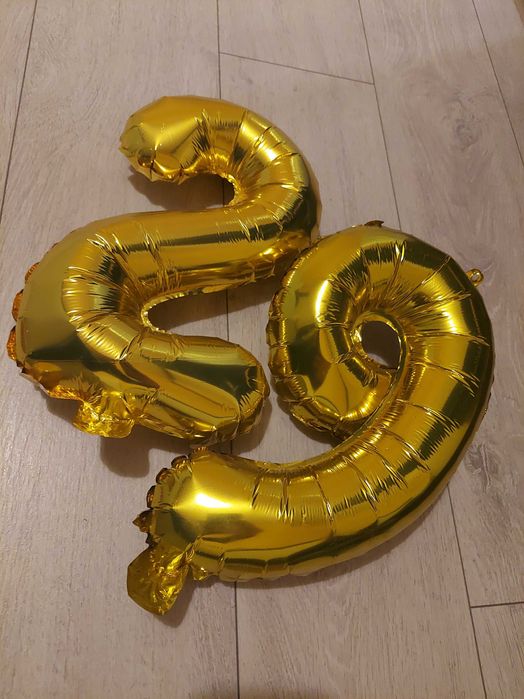 Balony napompowane powietrzem 2 i 9